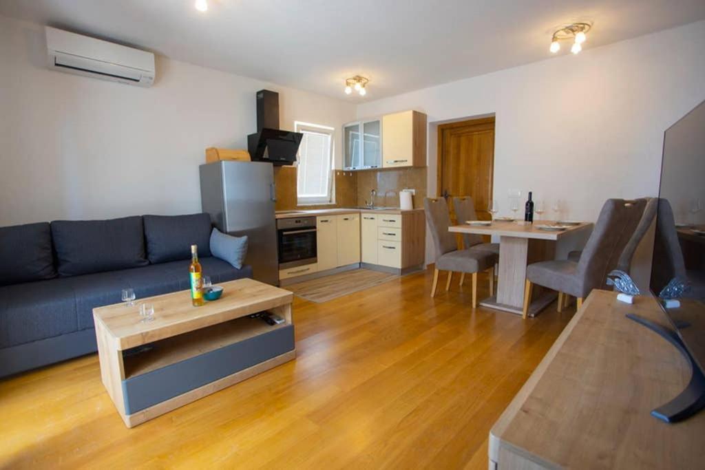 Apartments Vladimir #3 Makarska Luaran gambar